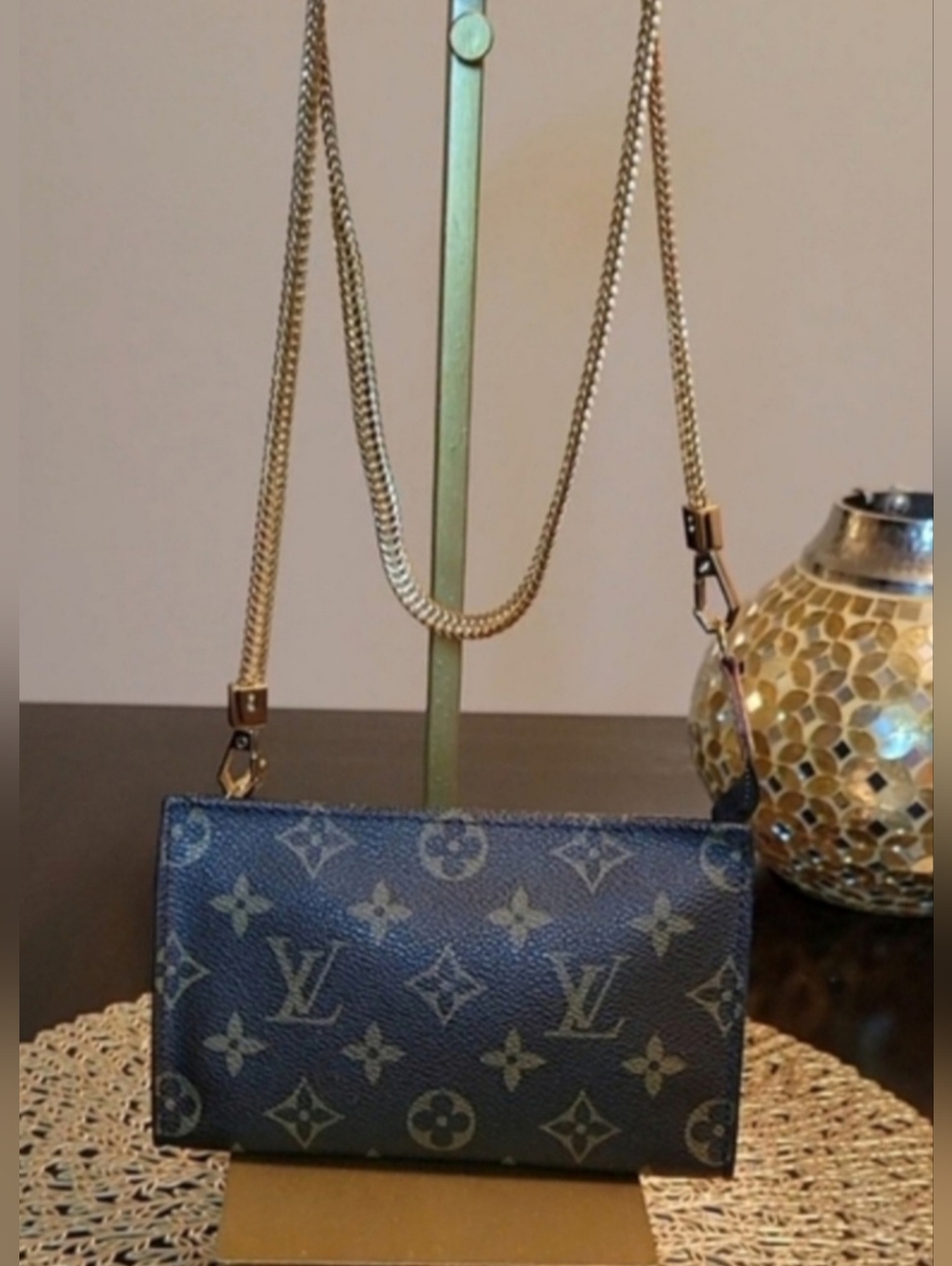 Authentic Louis Vuitton Monogram Puch - Picture 2 of 12